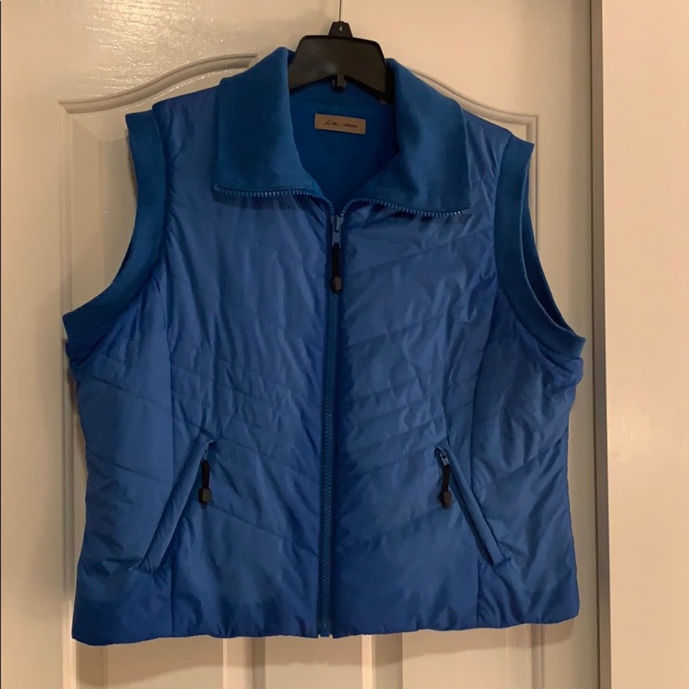 Blue Puffer Vest. Size XL